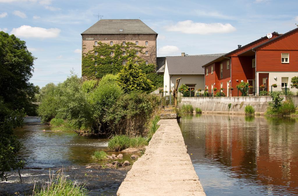 Auberge Du Moulin Marin Lapalisse Exteriör bild